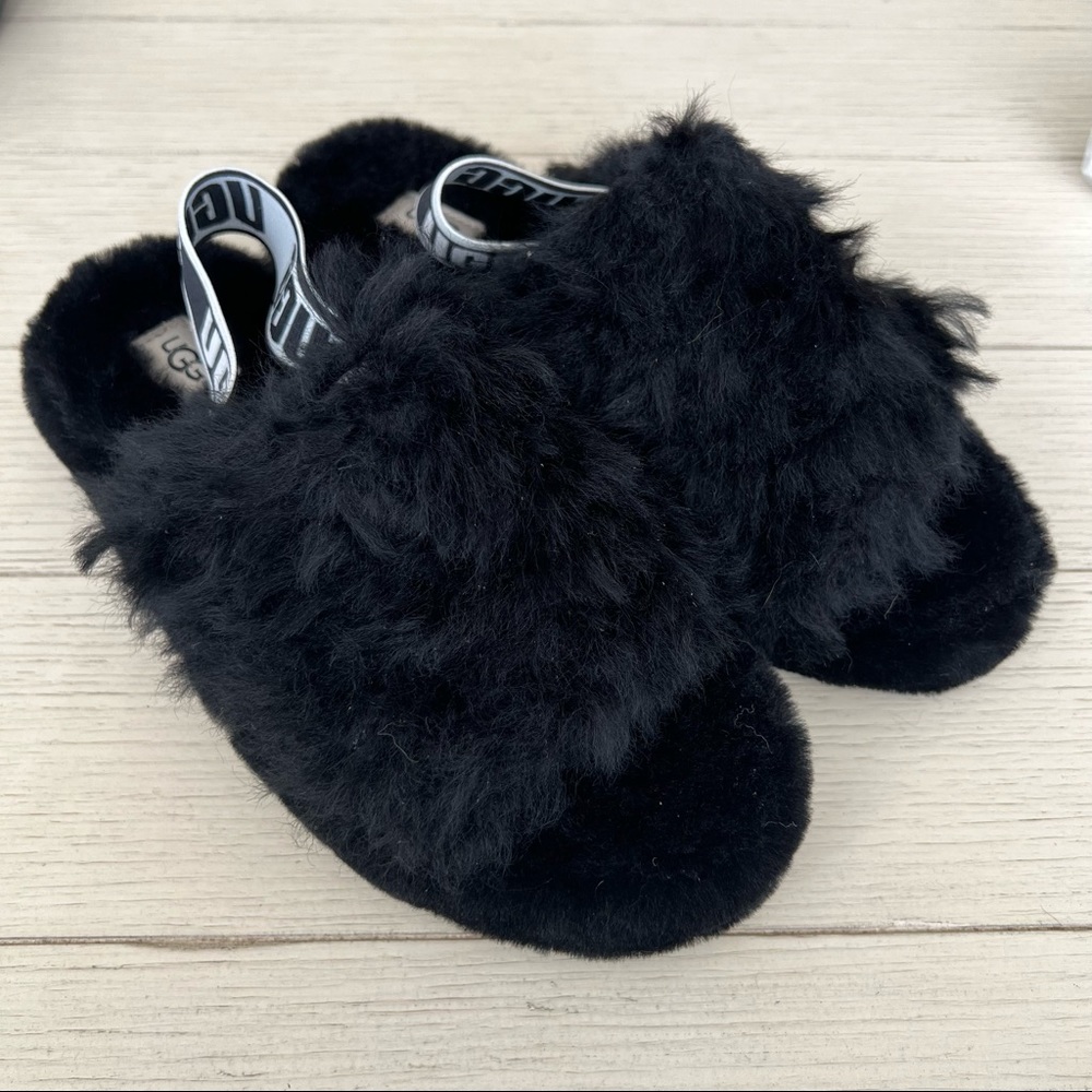UGG yeah feather slippers